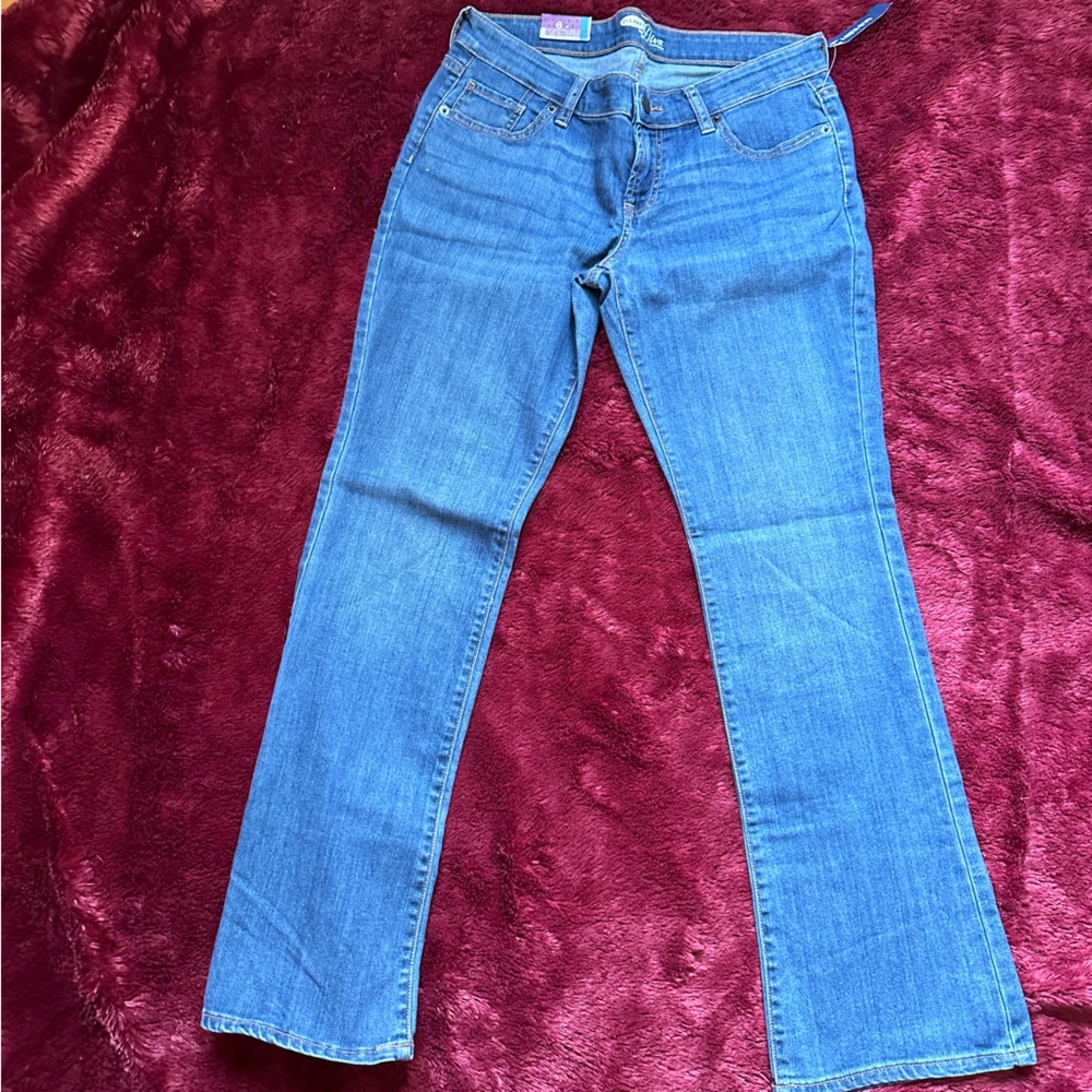 Old Navy Diva Bootcut Short NWT Size 6